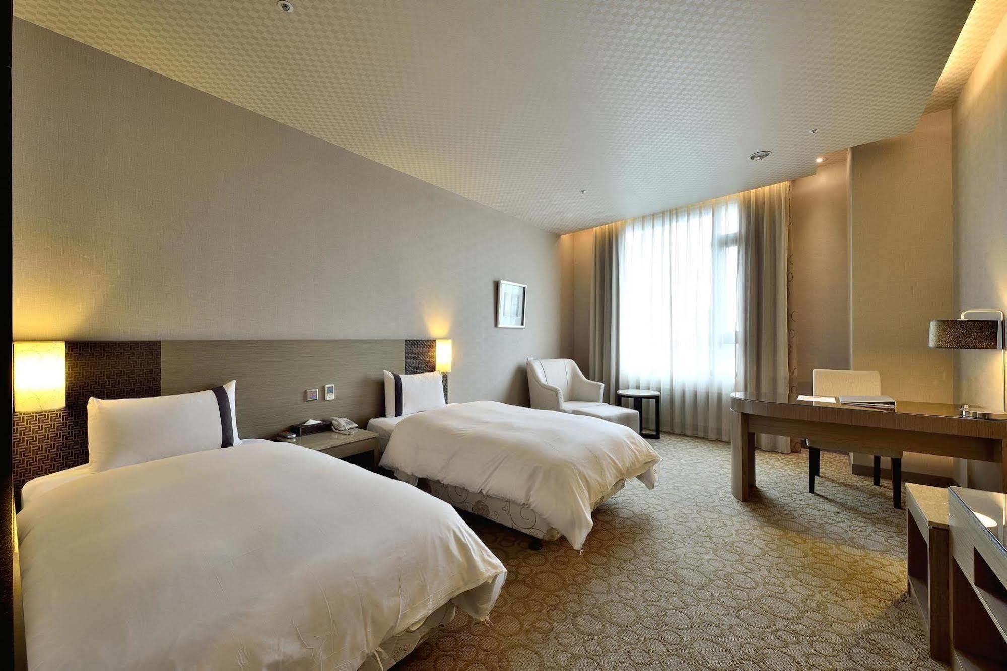 Shinkansen Grand Hotel Taichung Eksteriør bilde