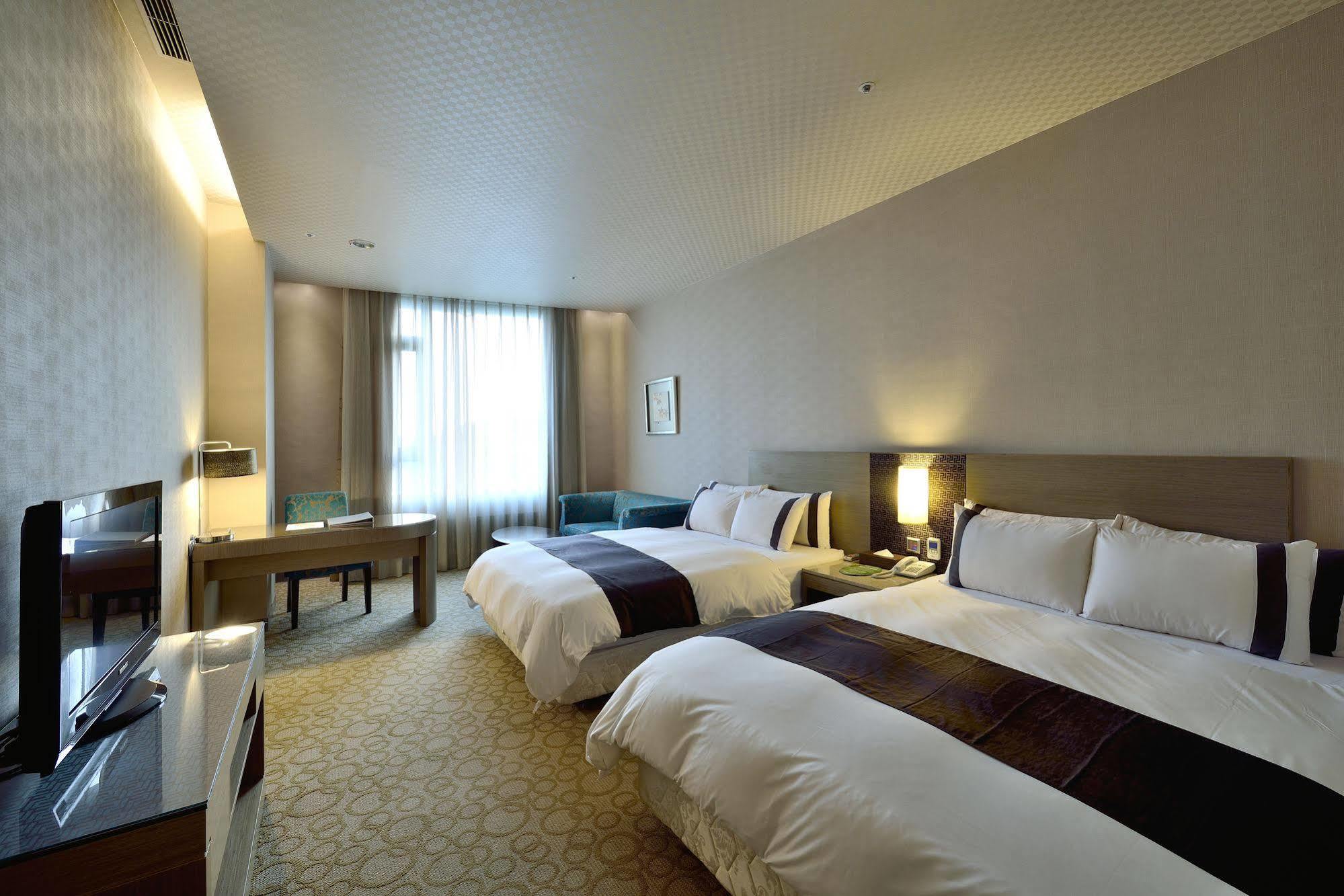 Shinkansen Grand Hotel Taichung Eksteriør bilde