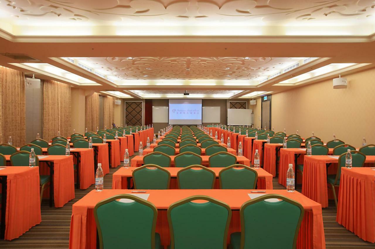Shinkansen Grand Hotel Taichung Eksteriør bilde